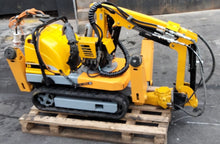 Lade das Bild in den Galerie-Viewer, BROKK 50 Abbruchroboter