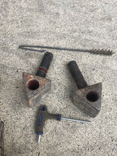 Lade das Bild in den Galerie-Viewer, EDILGRAPPA Betonzangen 315DE & 230DE