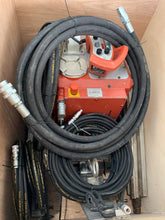 Lade das Bild in den Galerie-Viewer, HILTI Wandsäge DS TS32/LP32
